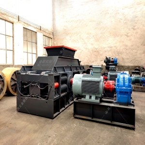 了解設(shè)備配置的技術(shù)參數(shù),了解設(shè)備配置的技術(shù)參數(shù),并根據(jù)對(duì)輥破碎機(jī)用戶的生產(chǎn)要求和物料硬度,合理構(gòu)建對(duì)輥破碎機(jī)的設(shè)備規(guī)格