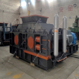 在化工行業中液壓對輥制砂機是如何處理特殊物料的?