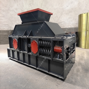 2PG1208對輥制砂機設備發(fā)往四川成都