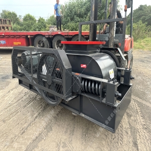 建筑垃圾回收難?雙齒輥破碎機為何能輕松“消化”不規則物料?