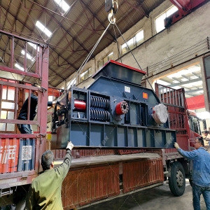 2PG1200x800大型對輥制砂機發(fā)貨 發(fā)往廣東