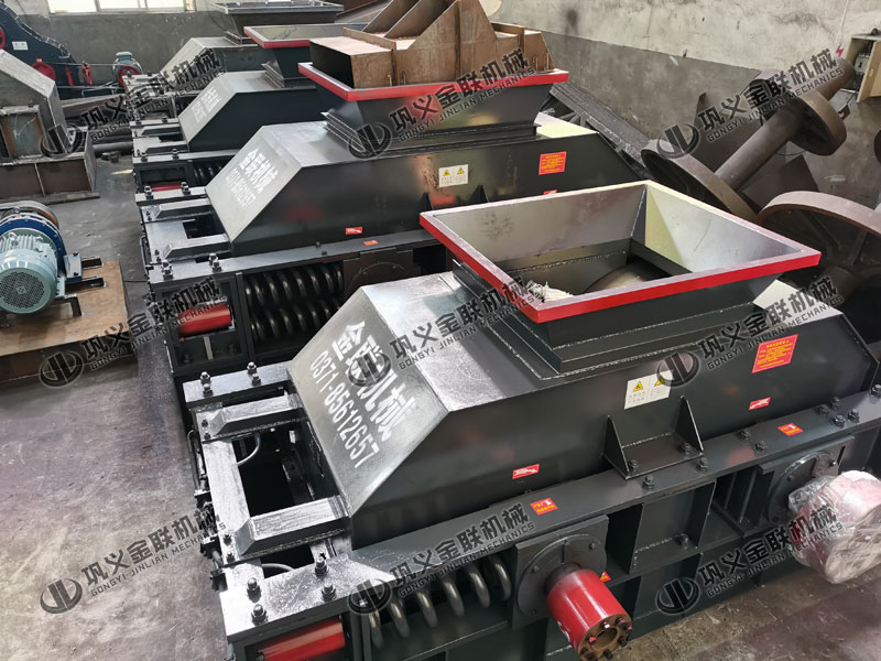 大型對輥破碎制砂機有哪些優勢，購買一臺需要多少錢？