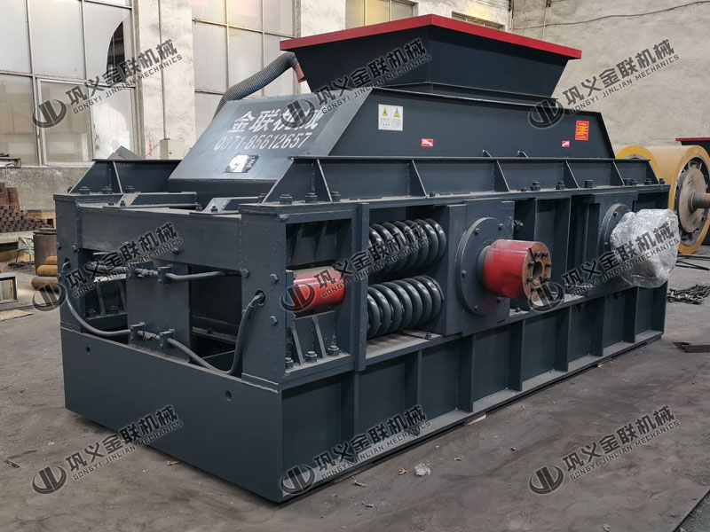 對輥細碎機要注意哪些細節(jié),運轉(zhuǎn)靠什么? 對輥細碎機要注意哪些細節(jié),運轉(zhuǎn)靠什么?