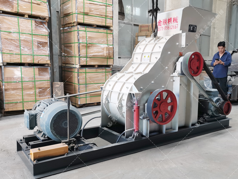 SCF800x800中型雙級(jí)粉碎機(jī)發(fā)往云南