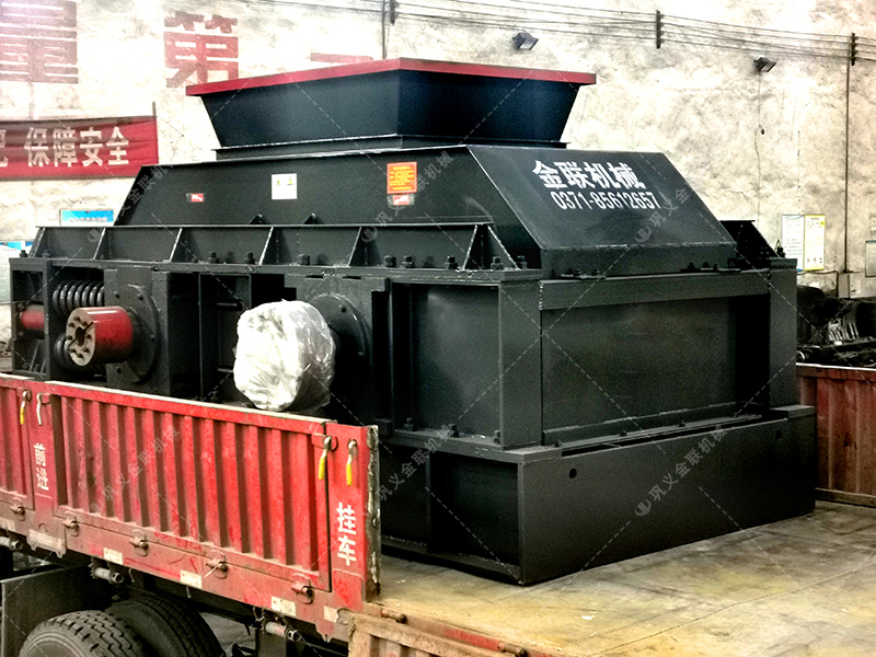 2PG1200x800型直連式半自動對輥破碎機發貨圖片