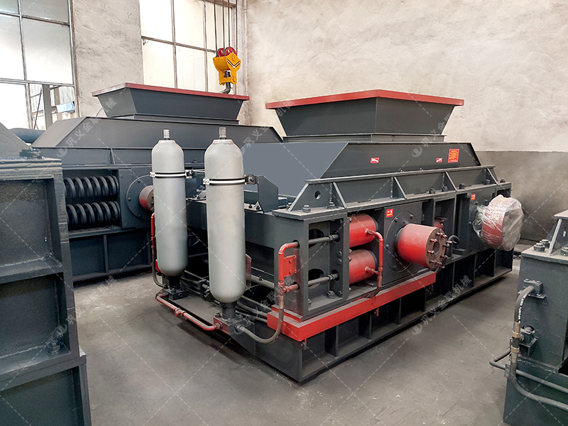 2PG1200x800型液壓直聯(lián)對(duì)輥破碎制砂機(jī)發(fā)貨