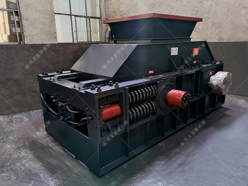 2PG1000X700皮帶對輥破碎機發(fā)貨圖片_發(fā)往湖北恩施_鵝卵石制砂