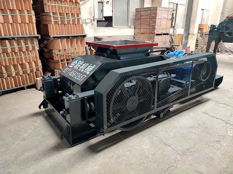 2PG500X750對輥破碎機發貨圖片_發往廣東佛山_破碎石英砂