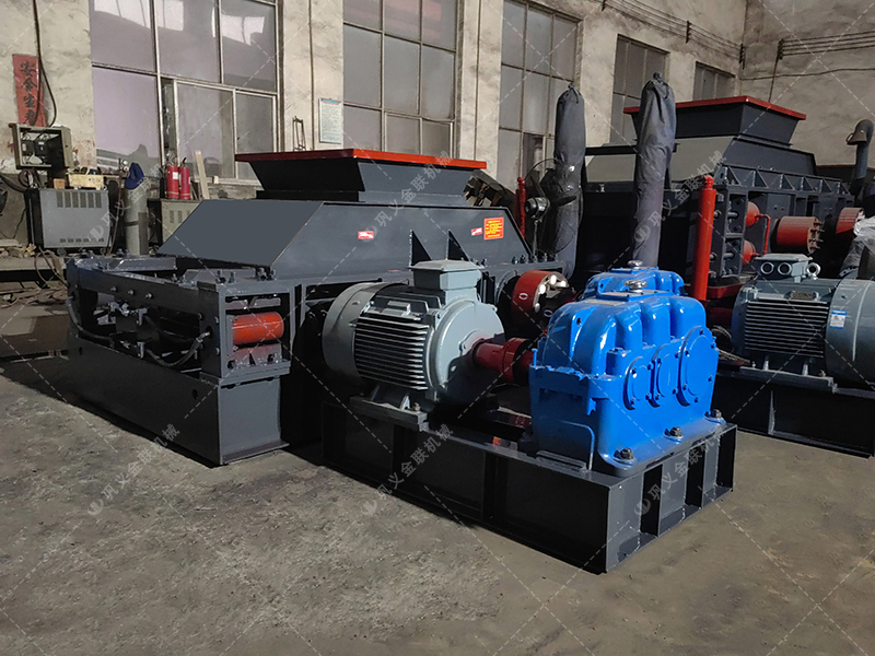 600X900雙齒輥破碎機發貨圖片_發往安徽淮南_破碎煤矸石